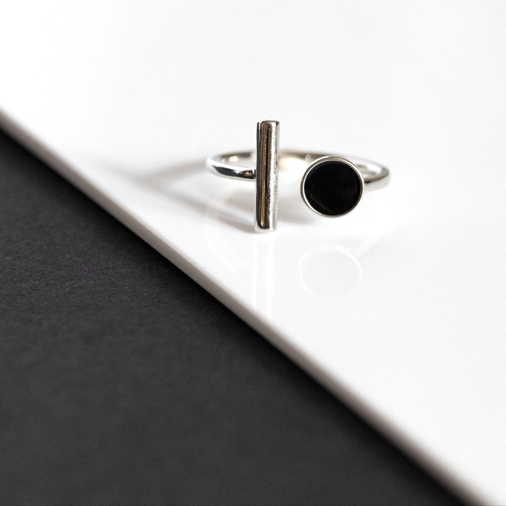 Geometric Bar Ring - Picture 2 of 7
